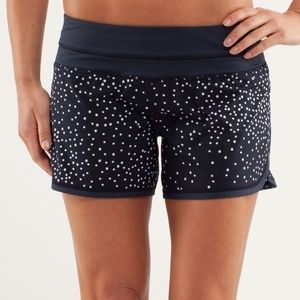 Lululemon Groovy Run short